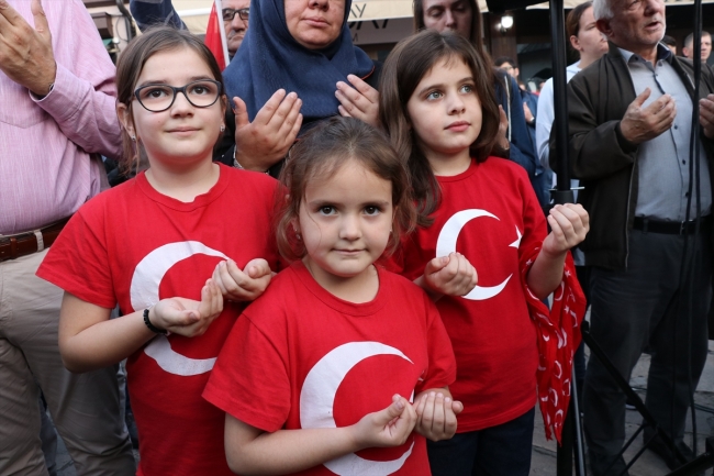 Kuzey Makedonya'da "Türkiye ile Dayanışma Mitingi"