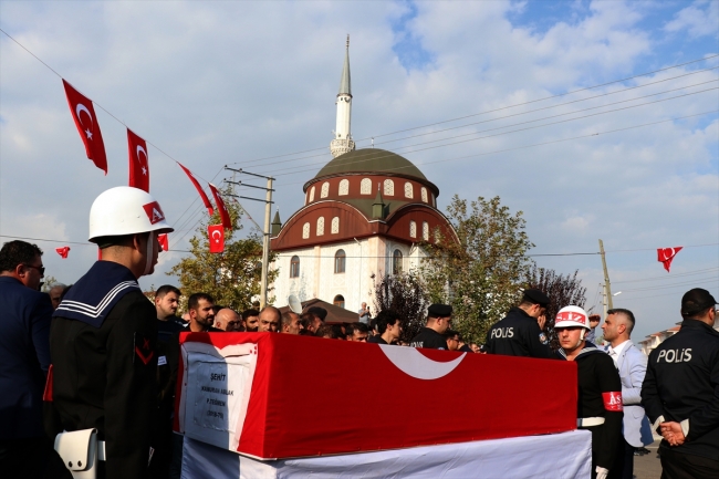 Şehit Teğmen Kamuran Ablak son yolculuğa uğurlandı