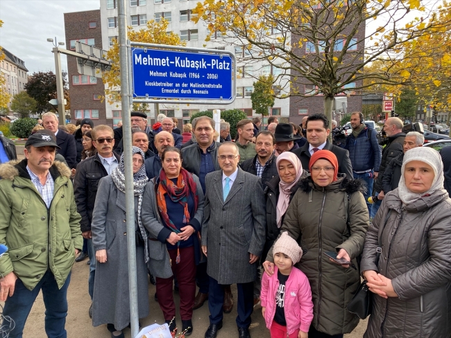 Almanya'da ırkçı cinayet kurbanı Mehmet Kubaşık'ın ismi bir meydana verildi