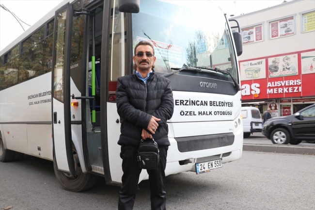 Erzincan'da halk otobüsü şoförü nefes alamayan bebeği hastaneye ulaştırdı