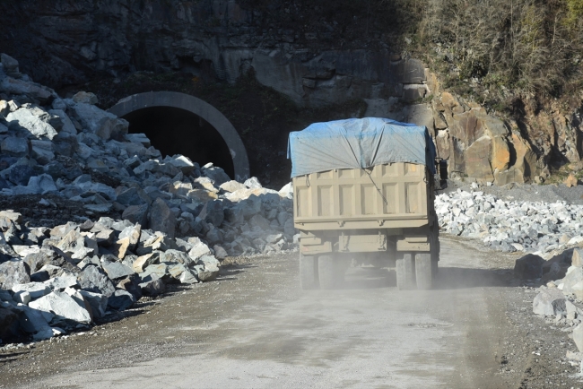 Karadeniz-Akdeniz Yolu'nun yüzde 95'i tamamlandı