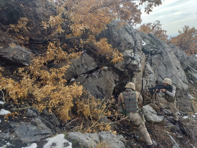 PKK'lı teröristlerin kullandığı 9 barınak ve sığınak imha edildi