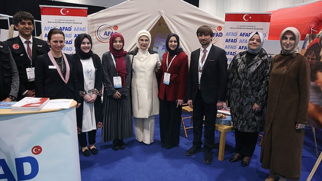 Emine Erdoğan'a Dünya İnsaniyet Forumu'ndan 'Fark Yaratan' ödülü