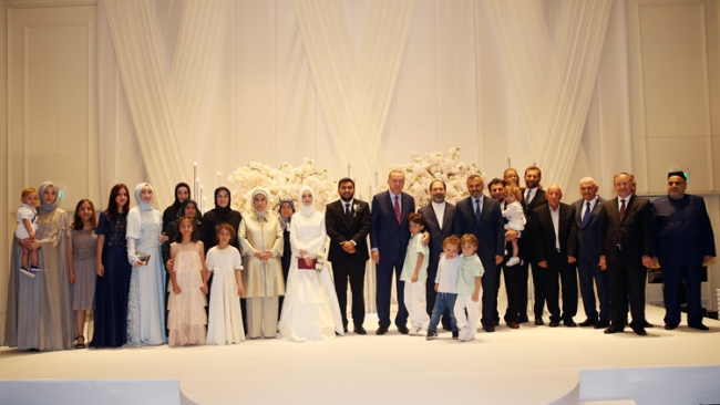 Cumhurbaşkanı Erdoğan, nikah şahitliği yaptı