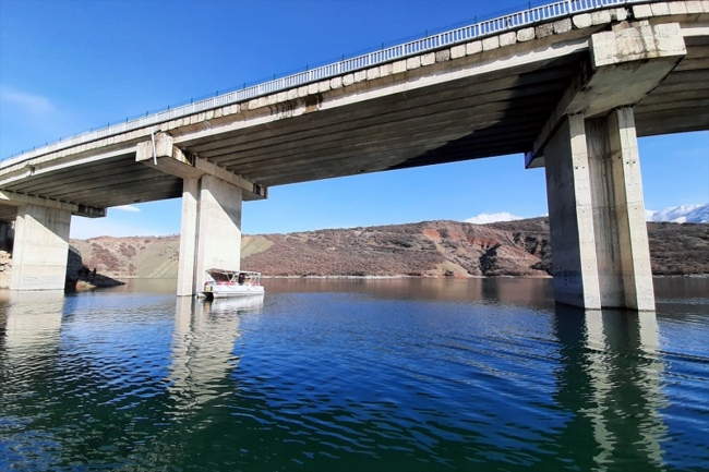 Tunceli'de kaybolan üniversite öğrencisini arama çalışmaları sürüyor