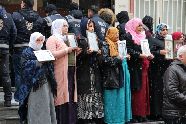 '5 metre kar da yağsa buradayız, gitmiyoruz'