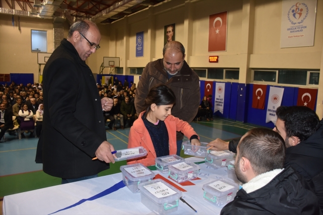 Terör mağduru 583 aile daha yeni evine kavuştu