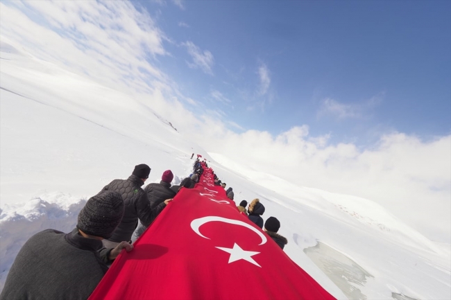 Perşembe Yaylası'nda ırkçı Yunan vekil protesto edildi