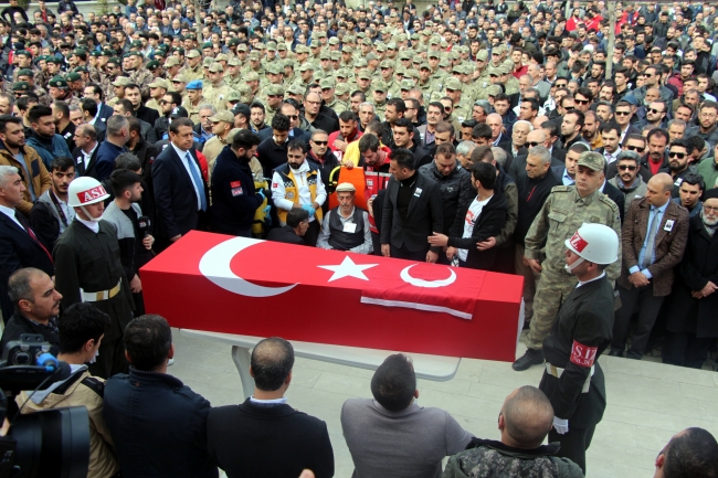 İdlib şehidi Uzman Onbaşı Ragıp Soylu Coşkun için memleketinde tören