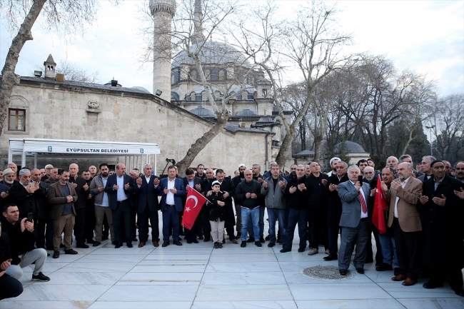 Eyüp Sultan Camisi'nde şehitler için dua okundu