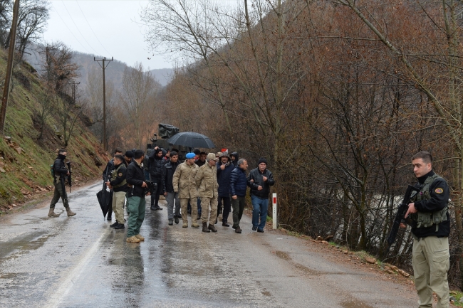 Tunceli'de bottan Munzur Çayı'na düşen uzman çavuşu arama çalışmaları sürüyor