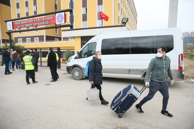 Kocaeli'nde karantina süreleri dolanlar yurtlardan ayrılıyor