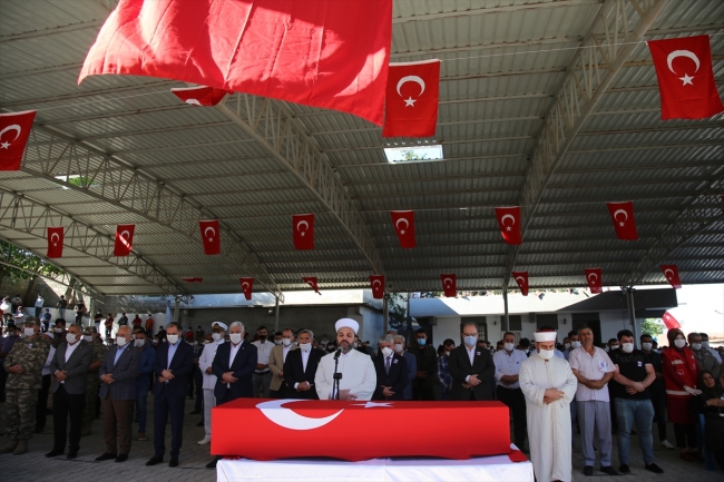 Hakkari şehitleri son yolculuklarına uğurlandı