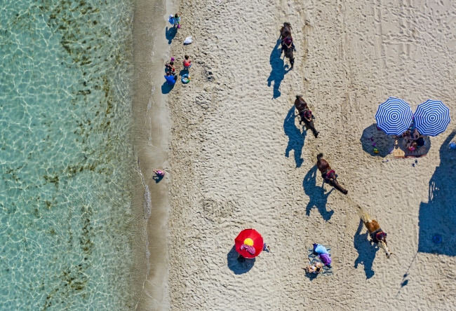 İzmir'in plajları atlı birliklere emanet