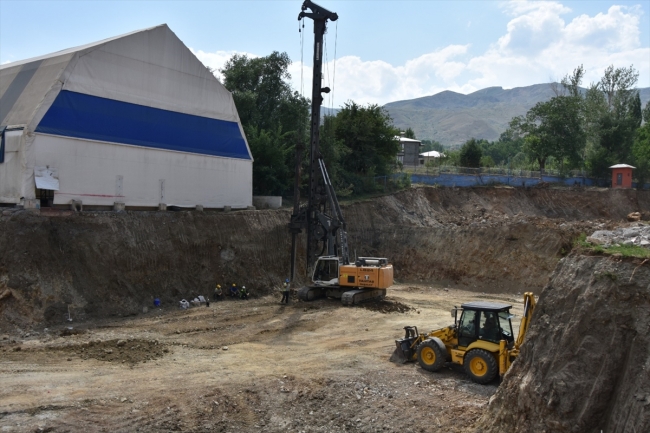 Hakkari'de 1000 kişilik öğrenci yurdunun yapımına başlandı