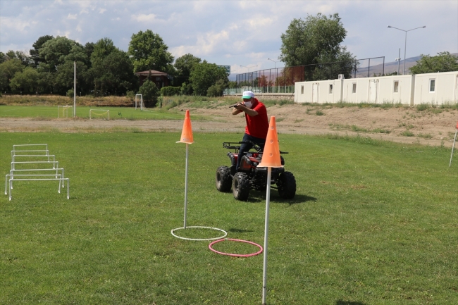 Kurban yakalama timleri göreve böyle hazırlanıyor