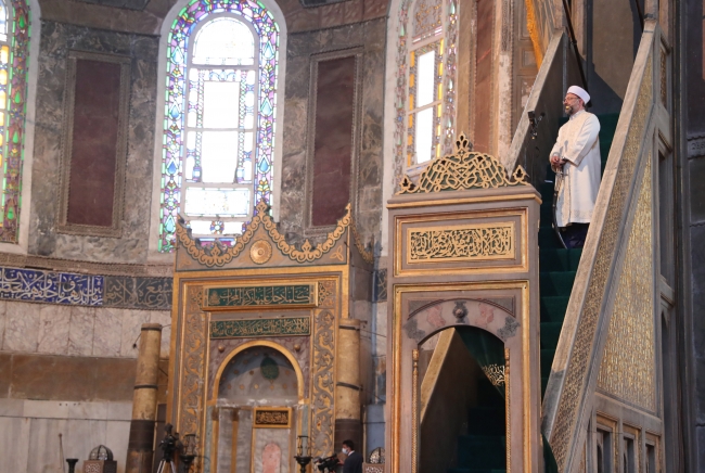 Ayasofya Camii'nde 86 yıl sonra ilk namaz coşkusu