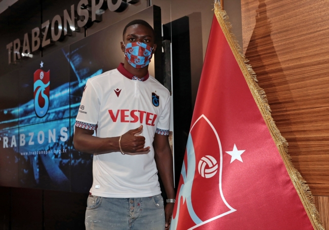 Trabzonspor'da yeni transferler imzaladı