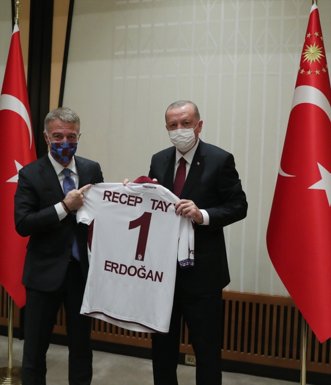 Cumhurbaşkanı Erdoğan Trabzonspor heyetini kabul etti