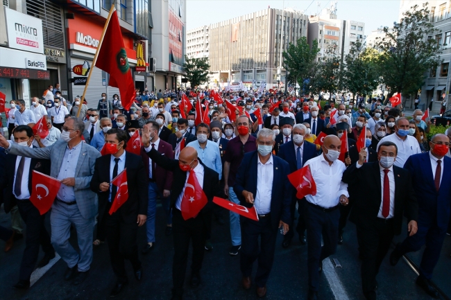 İzmir'in düşman işgalinden kurtuluşunun 98. yıl dönümünü kutlanıyor