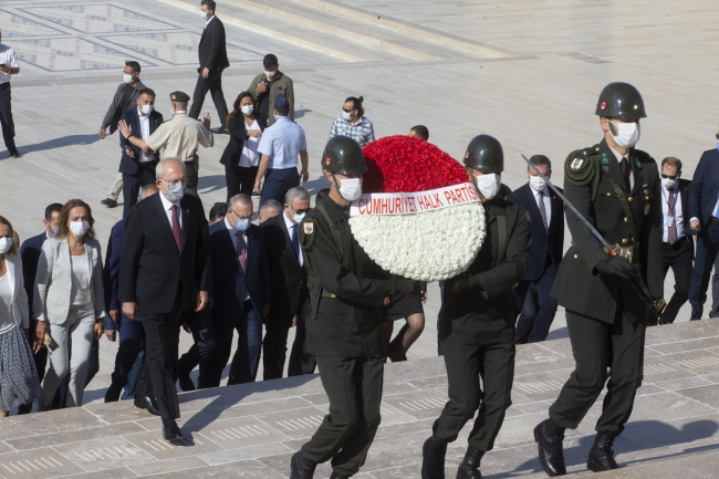 CHP Genel Başkanı Kılıçdaroğlu ve parti heyeti Anıtkabir'i ziyaret etti