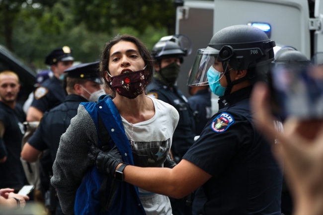 ABD'de göçmen politikasını protesto eden 20 kişi gözaltına alındı