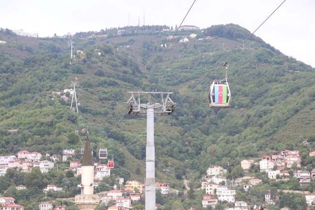 Ordu'da teleferiğe Türk ve Azerbaycan bayrakları asıldı