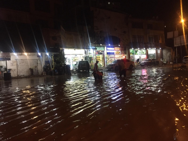 Bursa'da yıldırım düşme anı kamerada