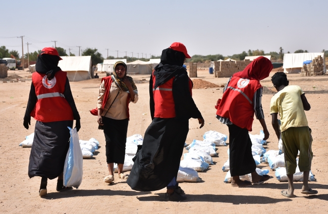 Türk Kızılay'dan Sudan'daki sel mağdurlarına gıda yardımı