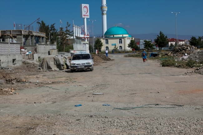 Görevlendirme yapılan Kars Belediyesi şehrin çehresini değiştiriyor