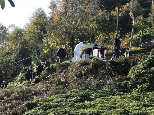 Koronavirüs aynı aileden 5 kişiyi hayattan kopardı