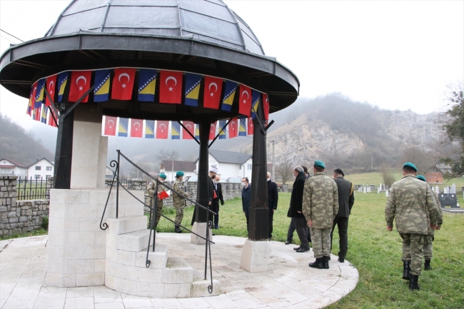 Türk askeri, Bosna Hersek'te sinema ve konferans salonunu yeniledi