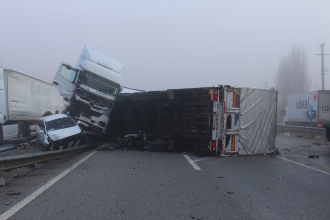 Kastamonu'da zincirleme trafik kazası: 3 yaralı