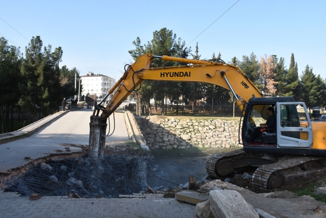 Nusaybin'de teröristlerin tahrip ettiği köprüler yenilenecek