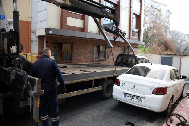 Misafirliğe gittiği evde otomobili çalındı