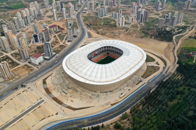 33 bin kişilik Yeni Adana Stadı kapılarını açıyor