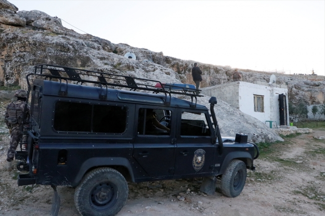 Şanlıurfa'da mağaralara operasyon: 29 gözaltı