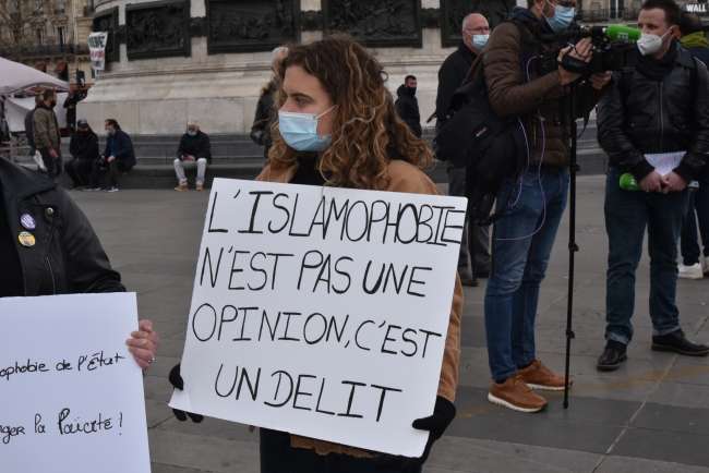 Fransa'da ayrılıkçı tasarı protesto edildi