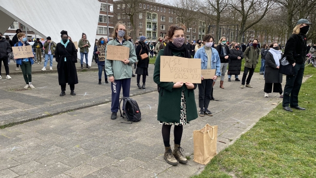 Hollanda'da polisin öldürülen Türk genciyle ilgili ırkçı söylemleri protesto edildi