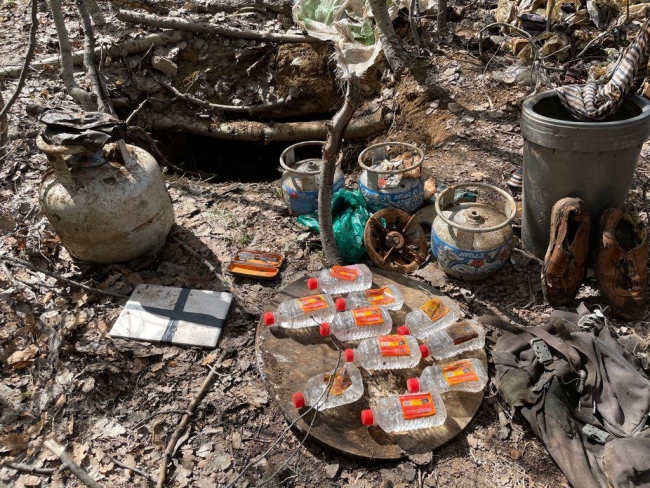 Tunceli'de teröristlerin kullandığı 27 sığınak ve 3 depo imha edildi