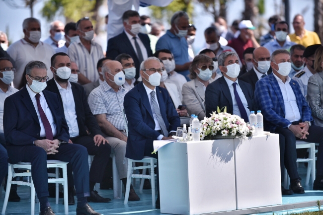 Bakan Elvan, Mersin Millet Bahçesi'nin açılışına katıldı