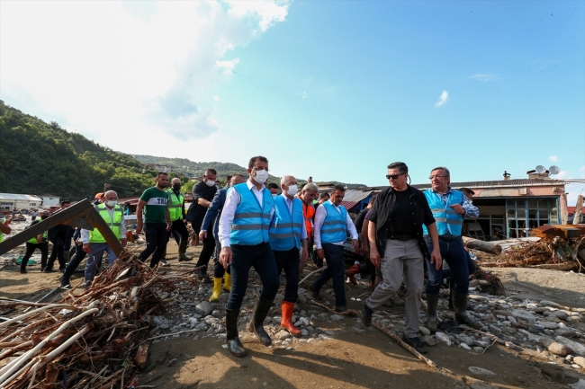 Kılıçdaroğlu sel bölgesinde incelemelerde bulundu