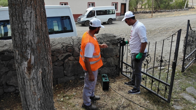 "Mobil onarım ekibi" köy okullarını eğitime hazırlıyor