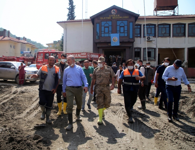 Bakan Soylu sel bölgesindeki incelemelerini sürdürüyor