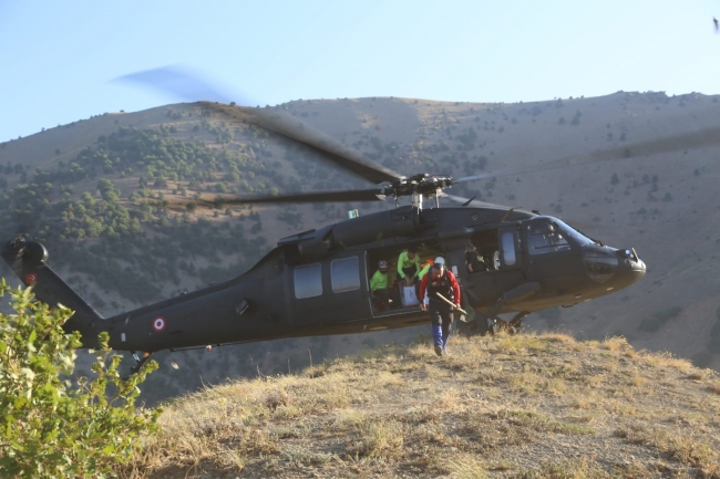 AFAD ve komandolar Tunceli'de soğutma görevinde