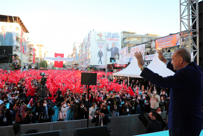 Cumhurbaşkanı Erdoğan: Türkiye dosta güven düşmana korku vermeyi sürdürecek