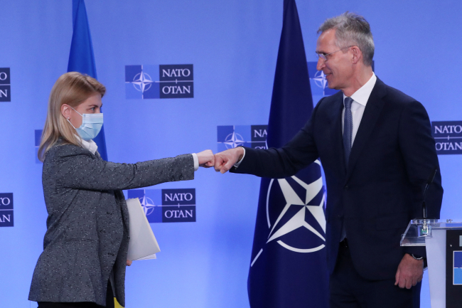 Olga Stefanishyna ve Jens Stoltenberg | Fotoğraf: Reuters