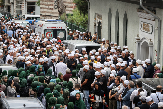 Ömer Tuğrul İnançer son yolculuğuna uğurlandı