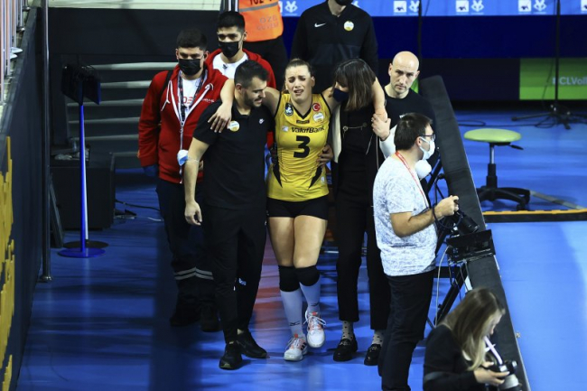 Dörtlü Final biletini VakıfBank kaptı