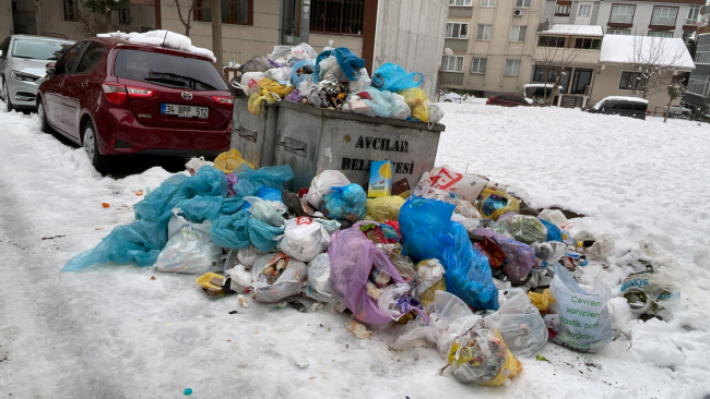 İstanbul’un bazı ilçelerinde çöpler toplanamadı